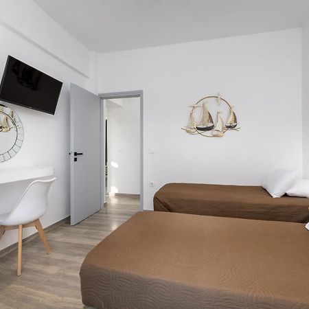 Christianna & George Luxury Hot Tub Apartment Fira  Dış mekan fotoğraf