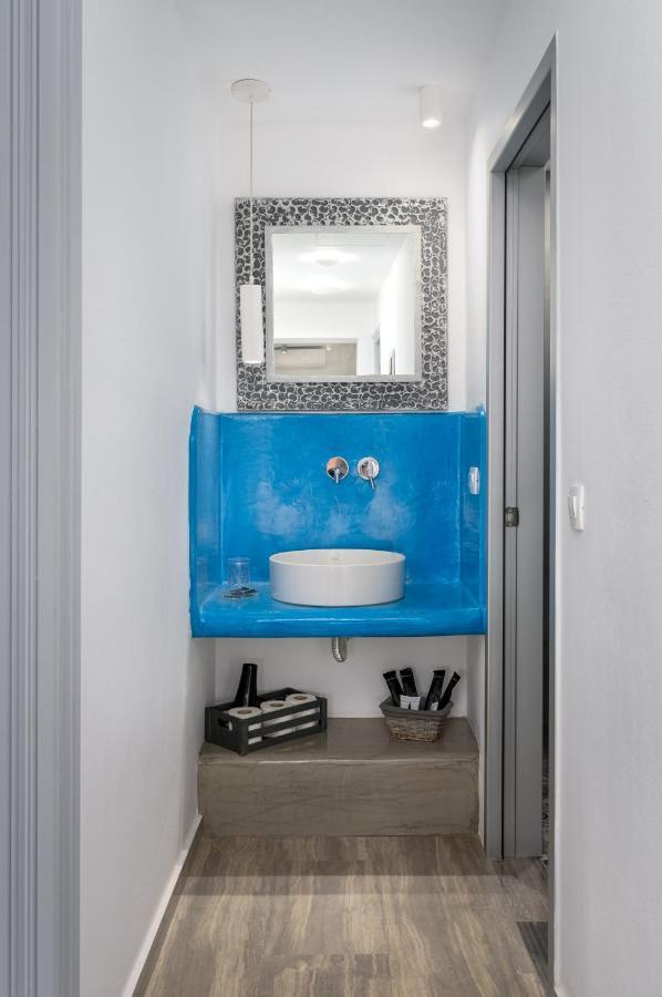Christianna & George Luxury Hot Tub Apartment Fira  Dış mekan fotoğraf